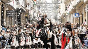 Moros y Cristianos de Alcoy. Fiestas en la Comunidad Valenciana